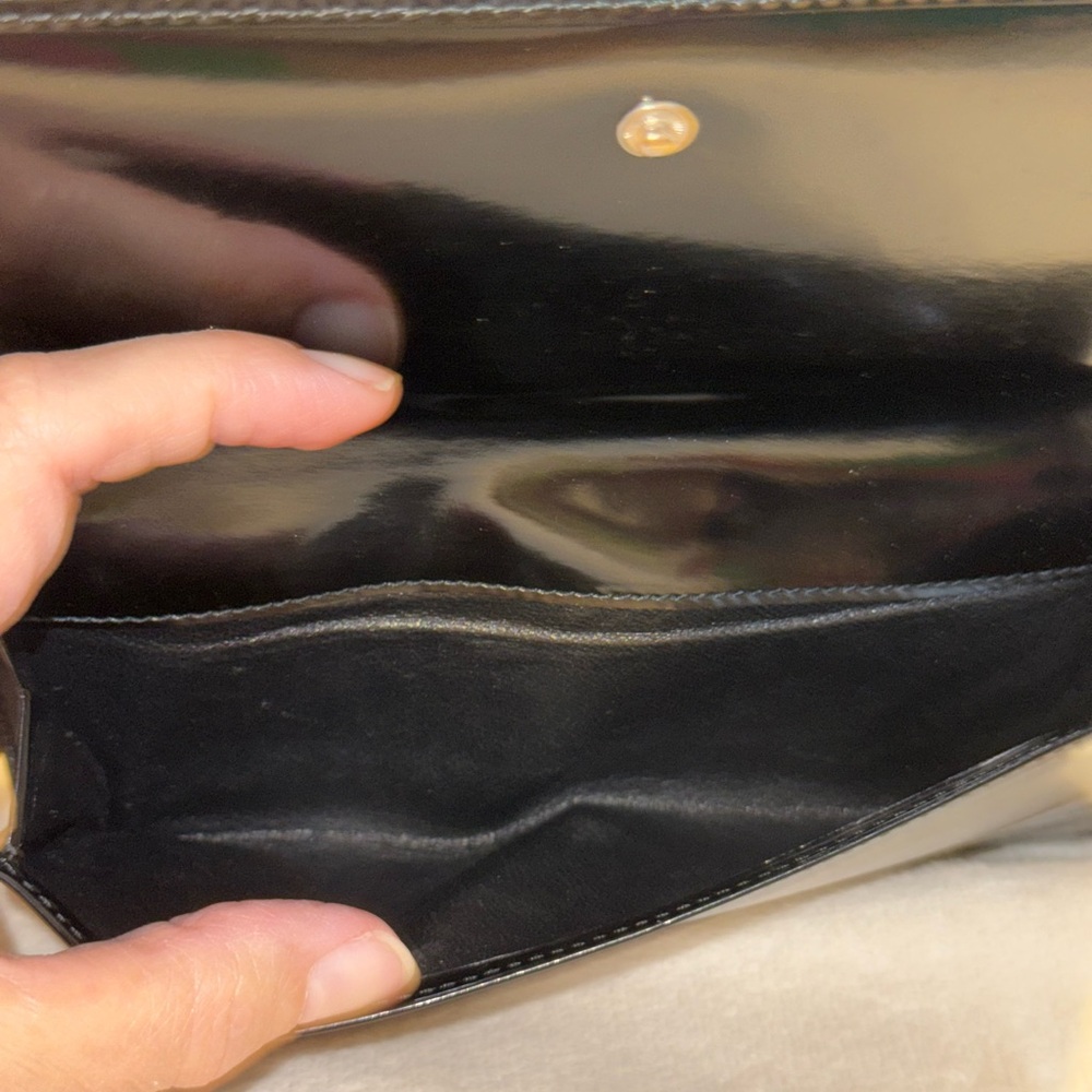 Gucci Glossy Black Leather Clutch - Picture 8 of 14